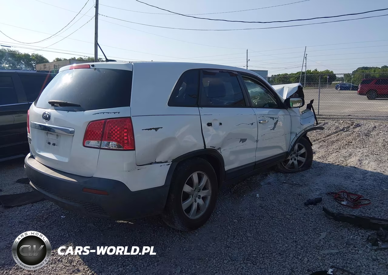 2012 Kia Sorento Lx VIN:5XYKT3A14CG212732 - 4