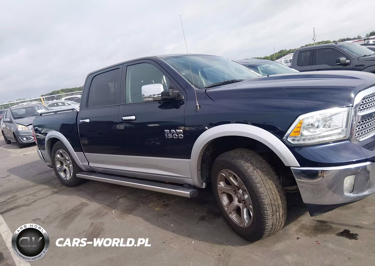 2016 Ram 1500 Laramie VIN:1C6RR7NG1GS285406 - 13