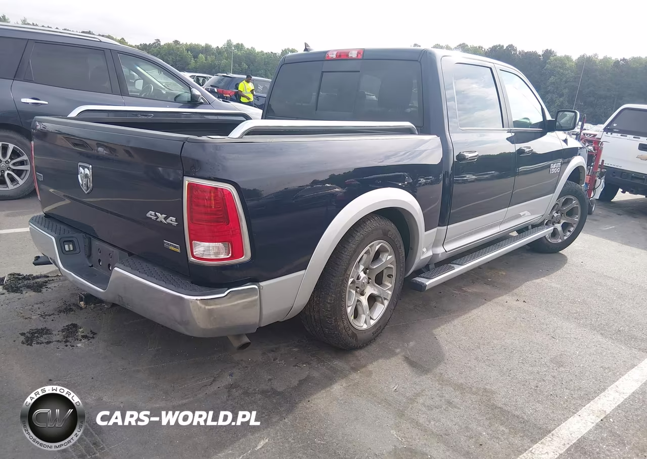 2016 Ram 1500 Laramie VIN:1C6RR7NG1GS285406 - 4