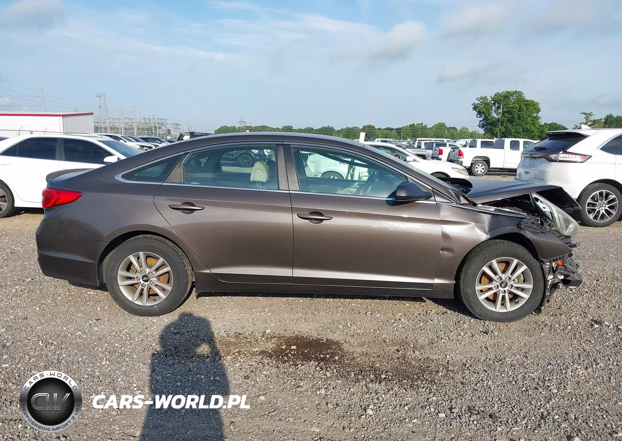 2016 Hyundai Sonata Se VIN:5NPE24AF4GH366065 - 14
