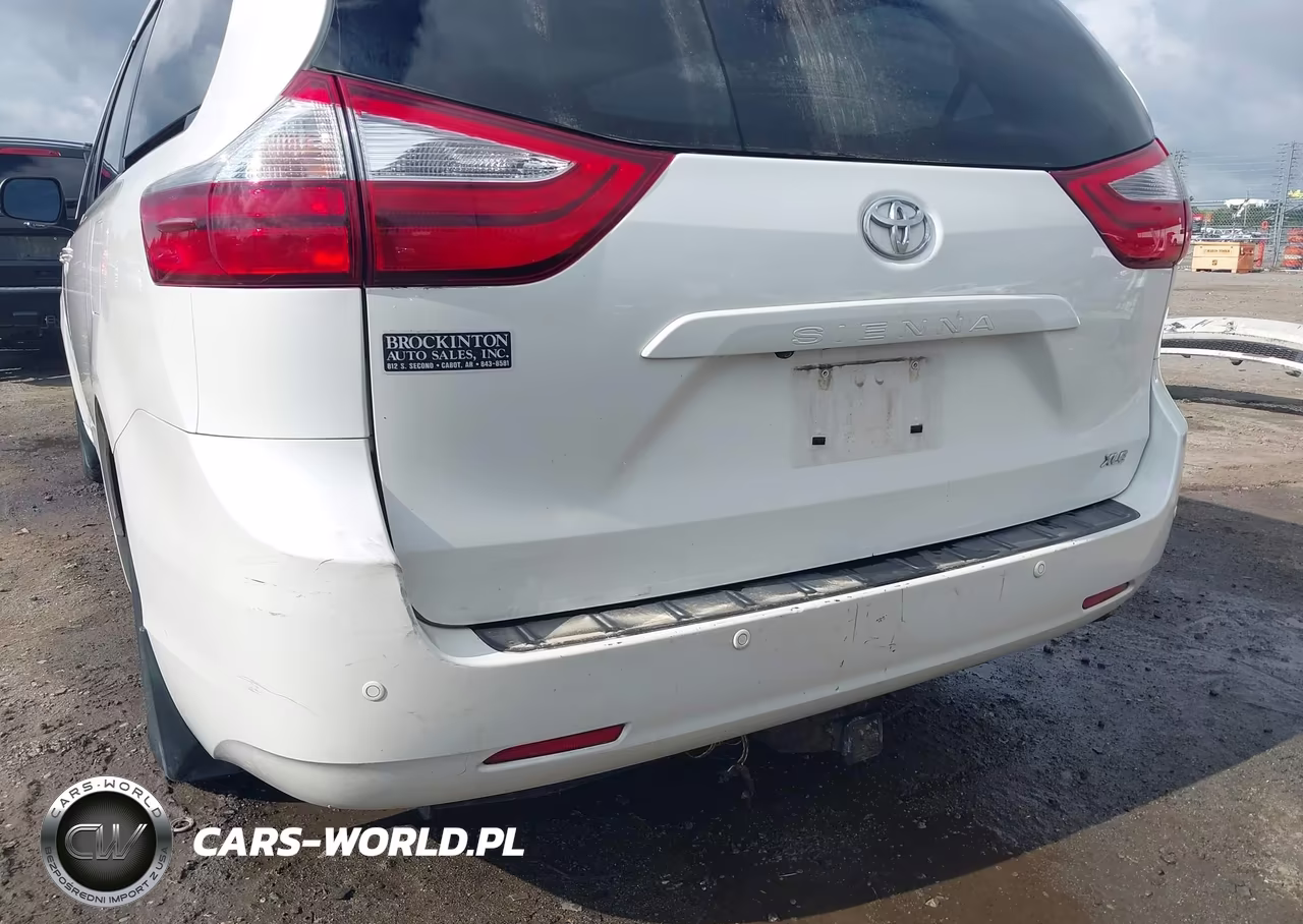 2017 Toyota Sienna Xle 8 Passenger VIN:5TDYZ3DC0HS824412 - 17