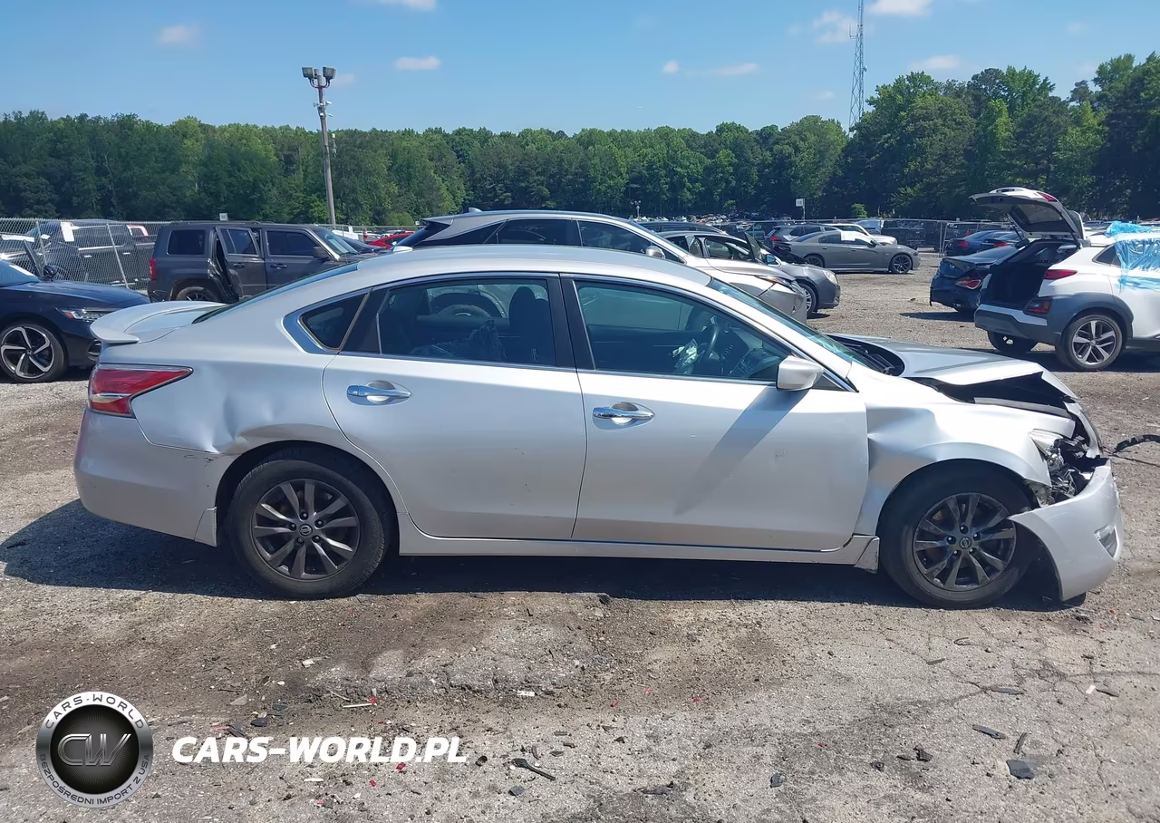 2015 Nissan Altima 2.5 S VIN:1N4AL3AP6FC574690 - 17