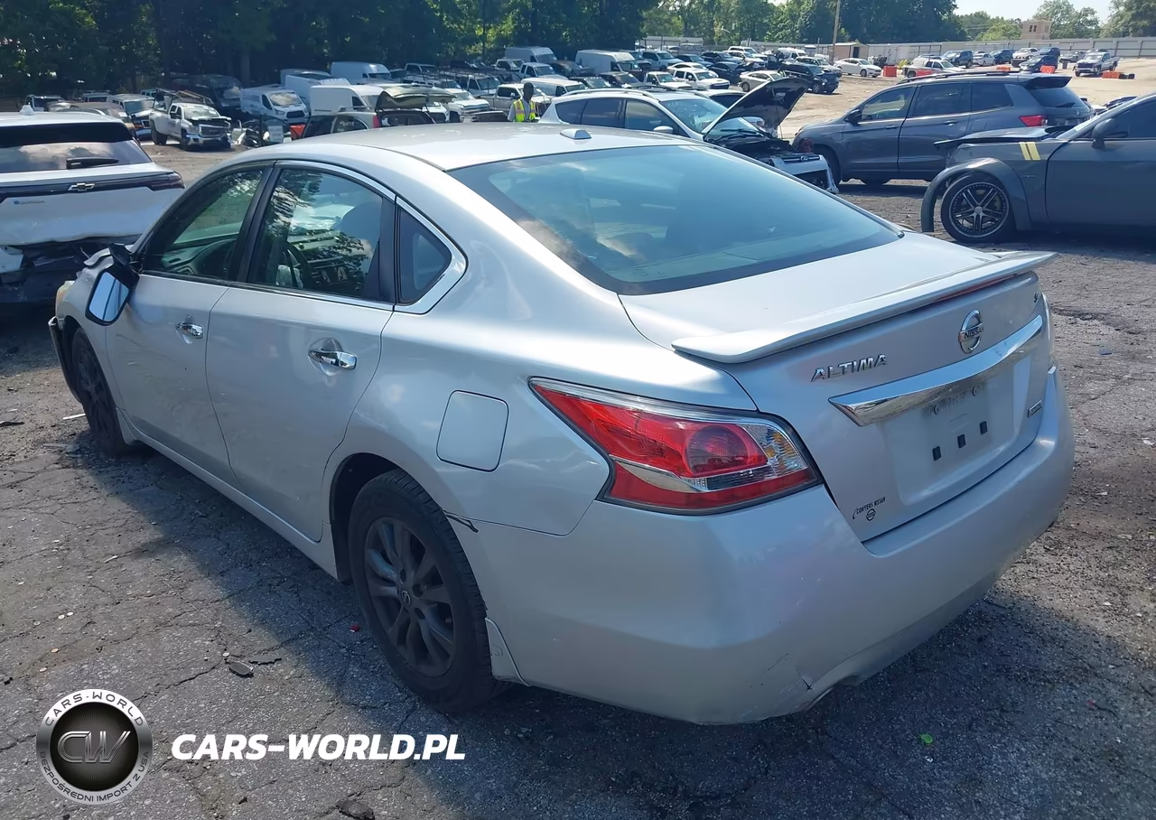 2015 Nissan Altima 2.5 S VIN:1N4AL3AP6FC574690 - 3