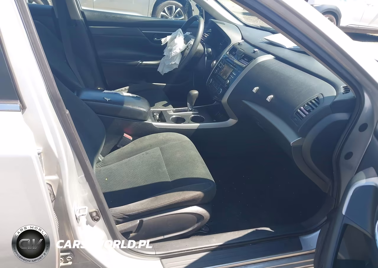 2015 Nissan Altima 2.5 S VIN:1N4AL3AP6FC574690 - 5