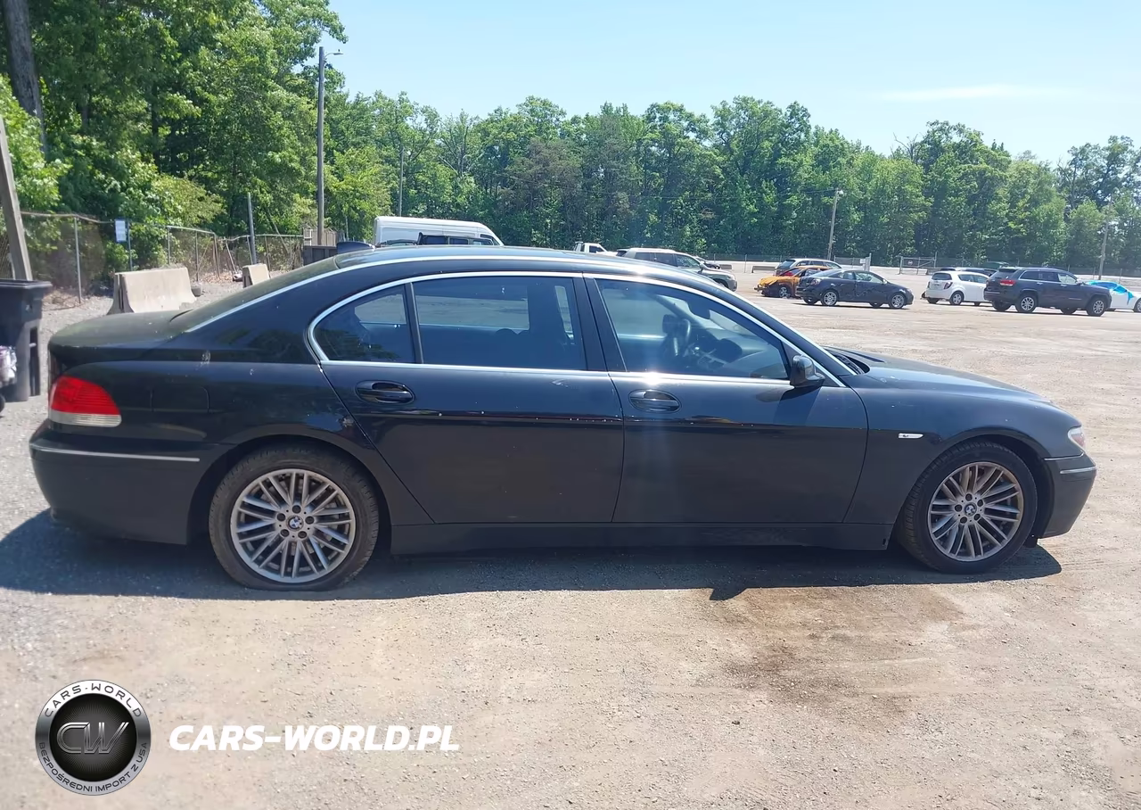 2005 BMW 745Li VIN:WBAGN63515DS56834 - 13
