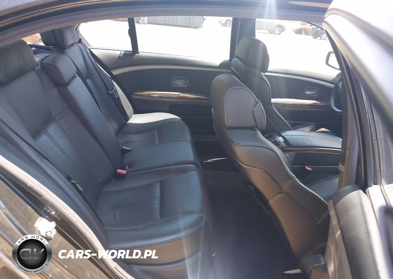 2005 BMW 745Li VIN:WBAGN63515DS56834 - 8
