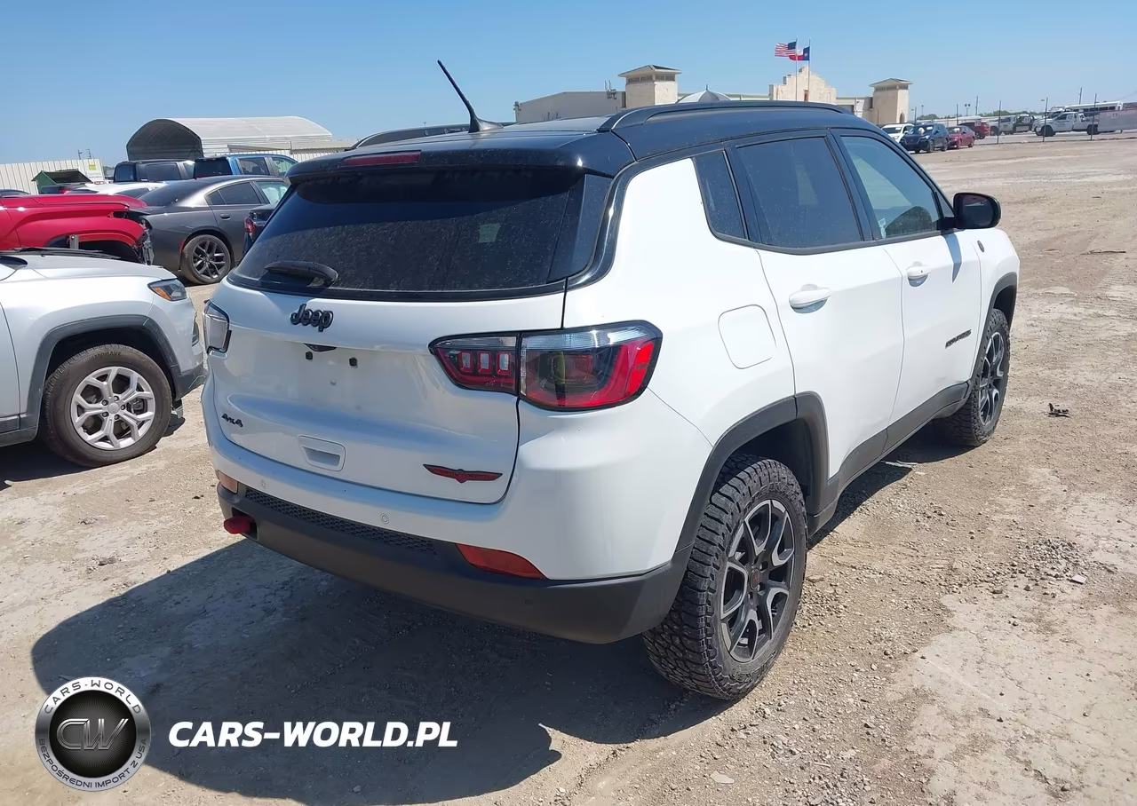 2025 Jeep Compass Trailhawk 4X4 VIN:3C4NJDDN0ST551115 - 4