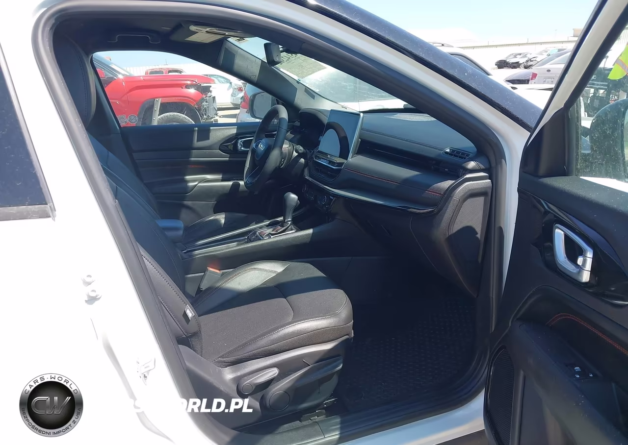 2025 Jeep Compass Trailhawk 4X4 VIN:3C4NJDDN0ST551115 - 5
