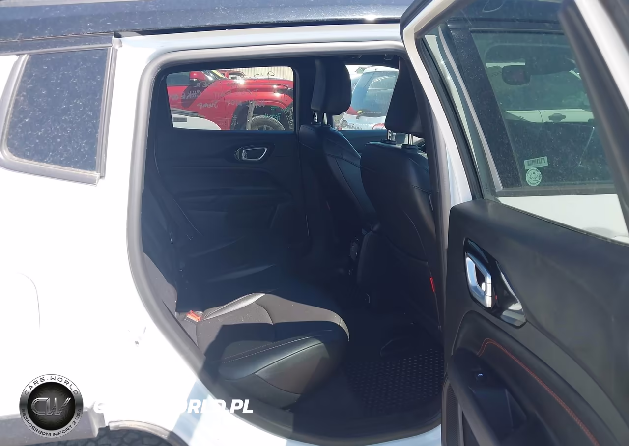 2025 Jeep Compass Trailhawk 4X4 VIN:3C4NJDDN0ST551115 - 8