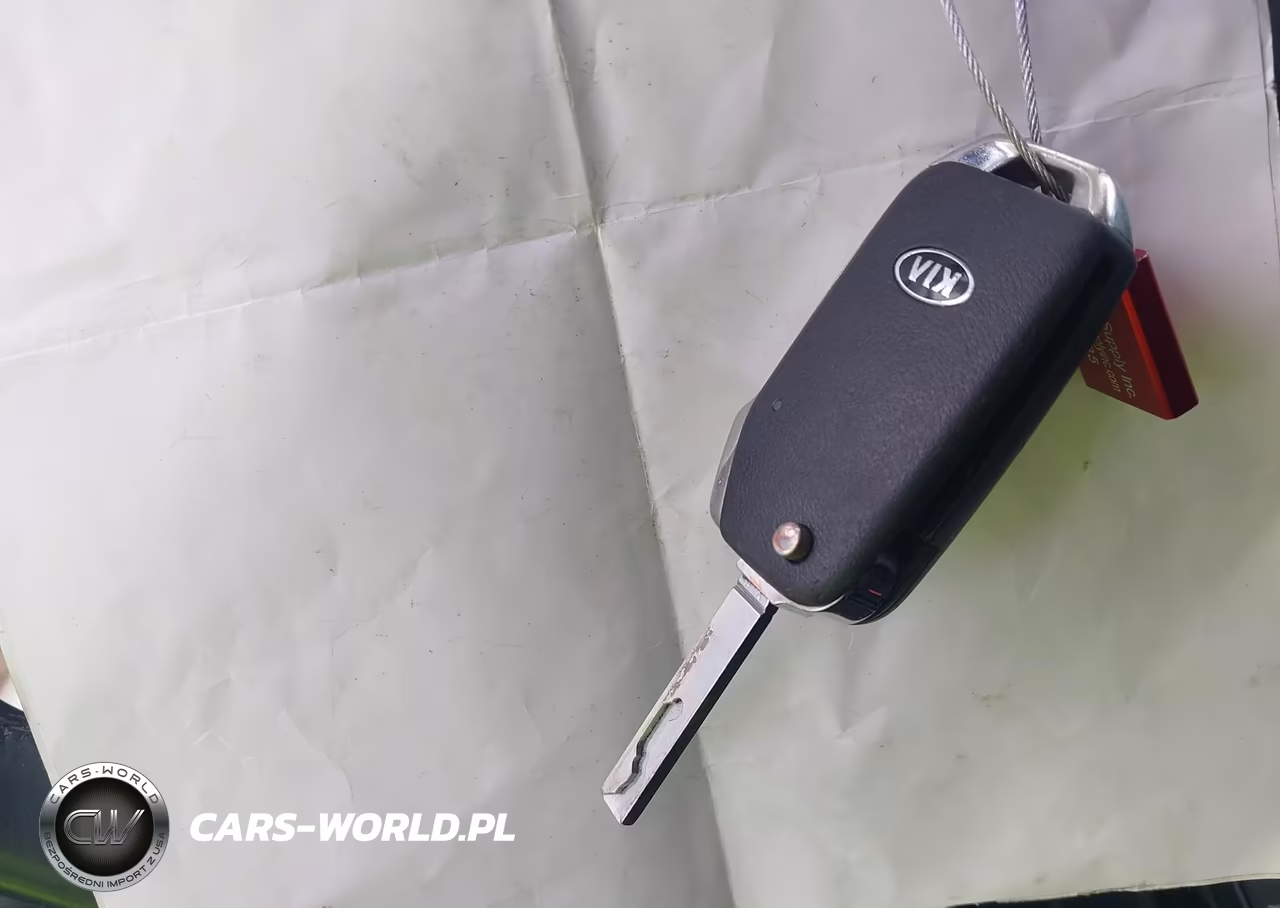 2019 Kia Forte S VIN:3KPF34AD8KE022428 - 11