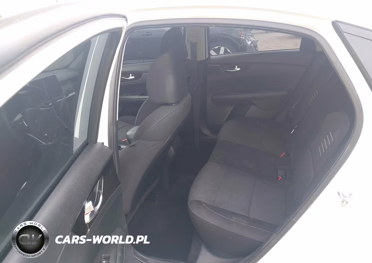 2019 Kia Forte S VIN:3KPF34AD8KE022428 - 19
