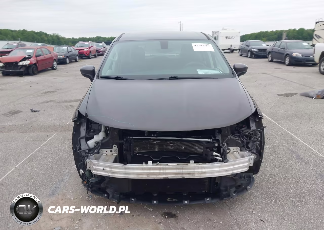 2017 Chrysler Pacifica Touring VIN:2C4RC1DGXHR507856 - 12