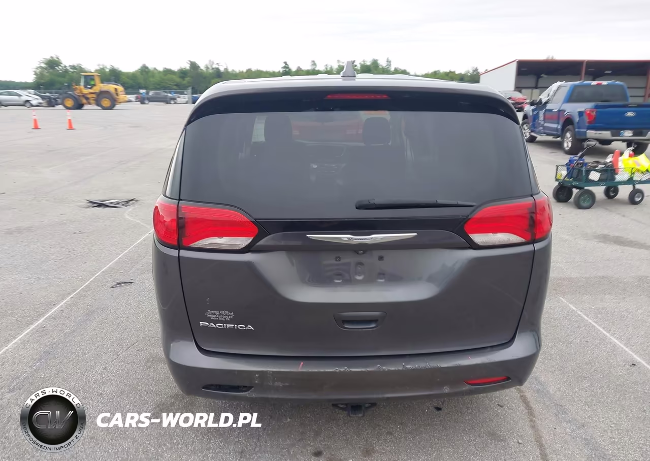 2017 Chrysler Pacifica Touring VIN:2C4RC1DGXHR507856 - 16