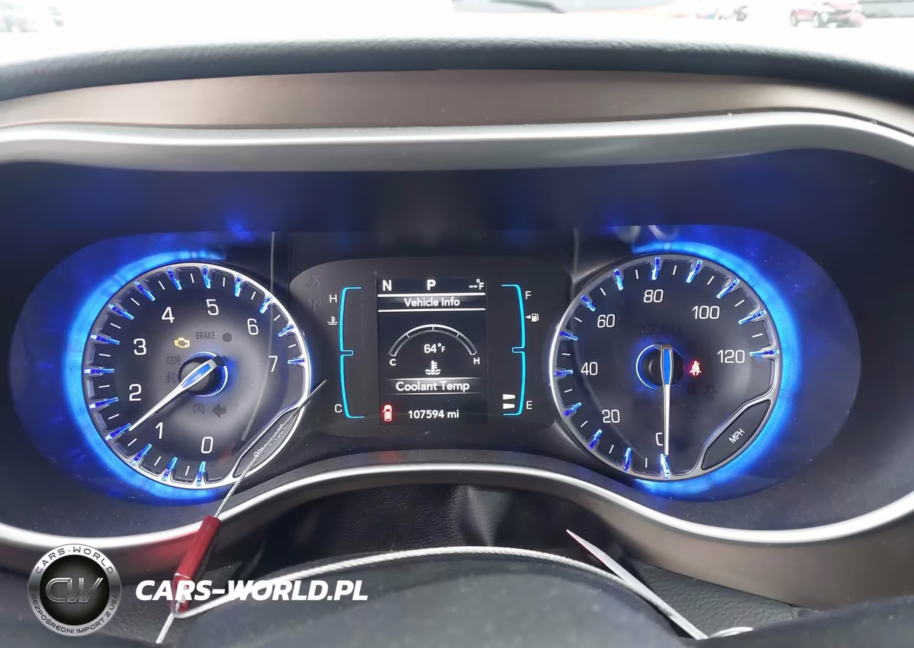 2017 Chrysler Pacifica Touring VIN:2C4RC1DGXHR507856 - 7