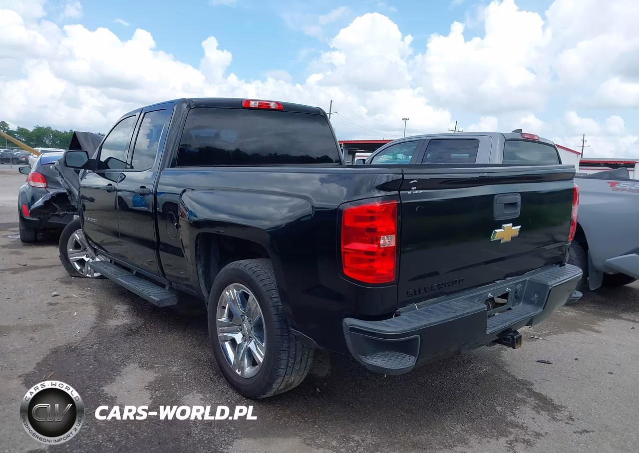2017 Chevrolet Silverado 1500 Silverado Custom VIN:1GCRCPECXHZ304275 - 3