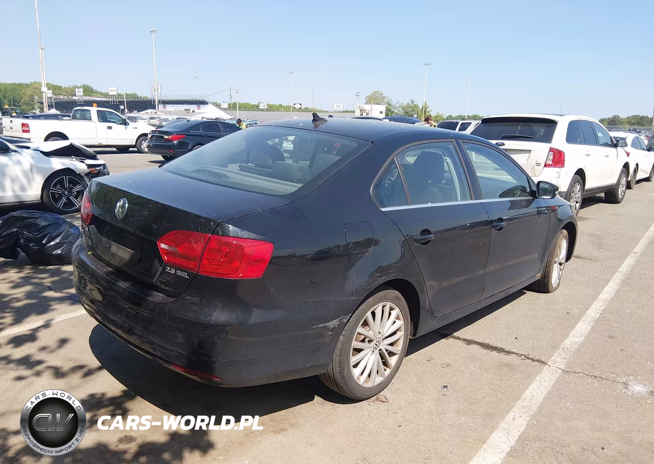 2013 Volkswagen Jetta 2.5L Sel VIN:3VWLP7AJ1DM360791 - 4