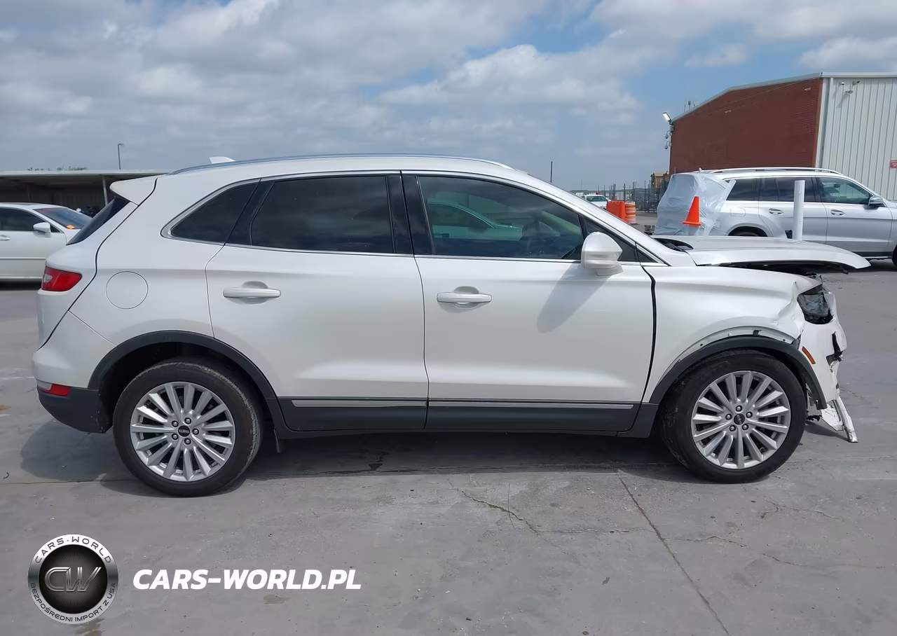 2019 Lincoln Mkc Standard VIN:5LMCJ1C96KUL12144 - 13