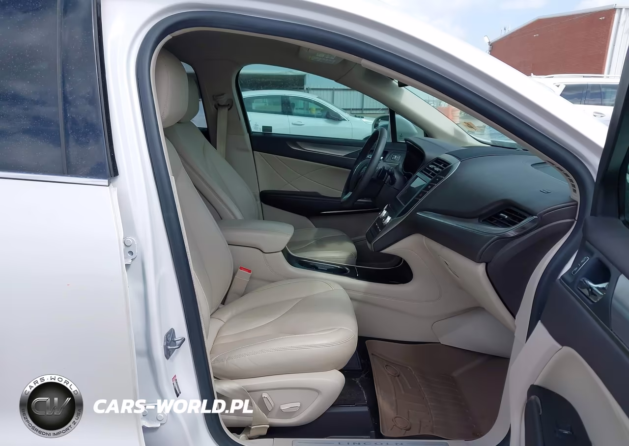 2019 Lincoln Mkc Standard VIN:5LMCJ1C96KUL12144 - 5