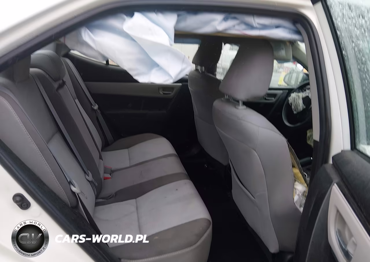2018 Toyota Corolla Le VIN:5YFBURHE5JP843829 - 8