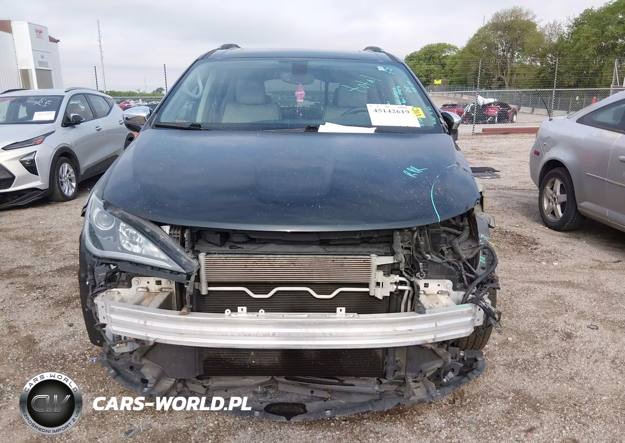 2020 Chrysler Pacifica Limited VIN:2C4RC1GG0LR258701 - 13