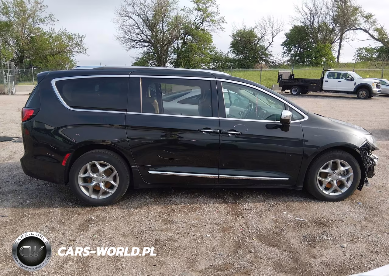 2020 Chrysler Pacifica Limited VIN:2C4RC1GG0LR258701 - 14