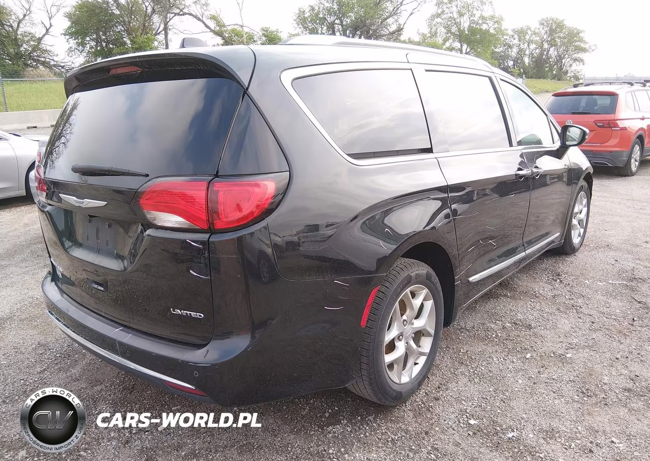 2020 Chrysler Pacifica Limited VIN:2C4RC1GG0LR258701 - 4