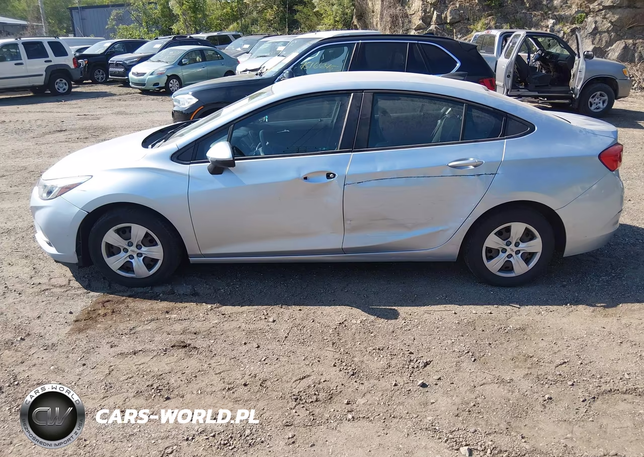 2018 Chevrolet Cruze Ls Auto VIN:1G1BC5SM2J7113334 - 14