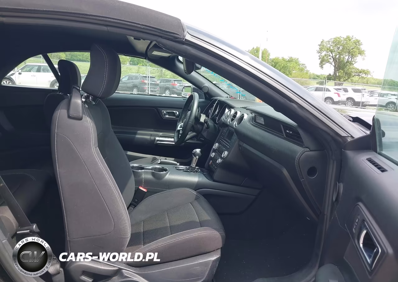 2016 Ford Mustang V6 VIN:1FATP8EM5G5311834 - 5