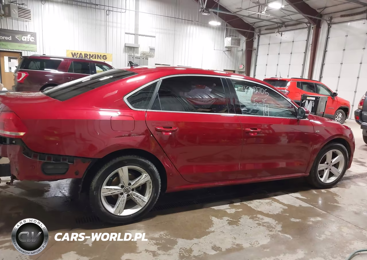 2015 Volkswagen Passat 1.8T Limited Edition VIN:1VWAT7A39FC120929 - 13