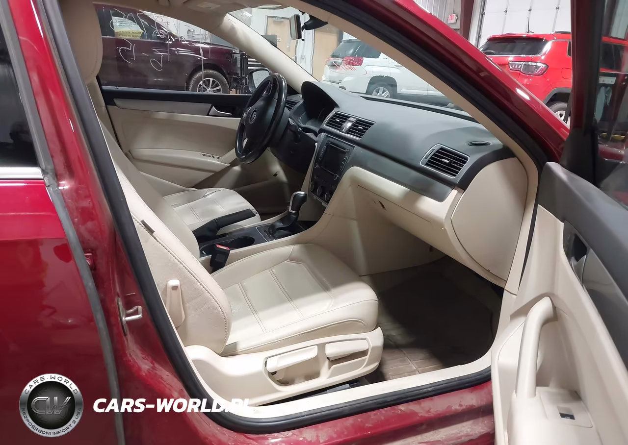2015 Volkswagen Passat 1.8T Limited Edition VIN:1VWAT7A39FC120929 - 5