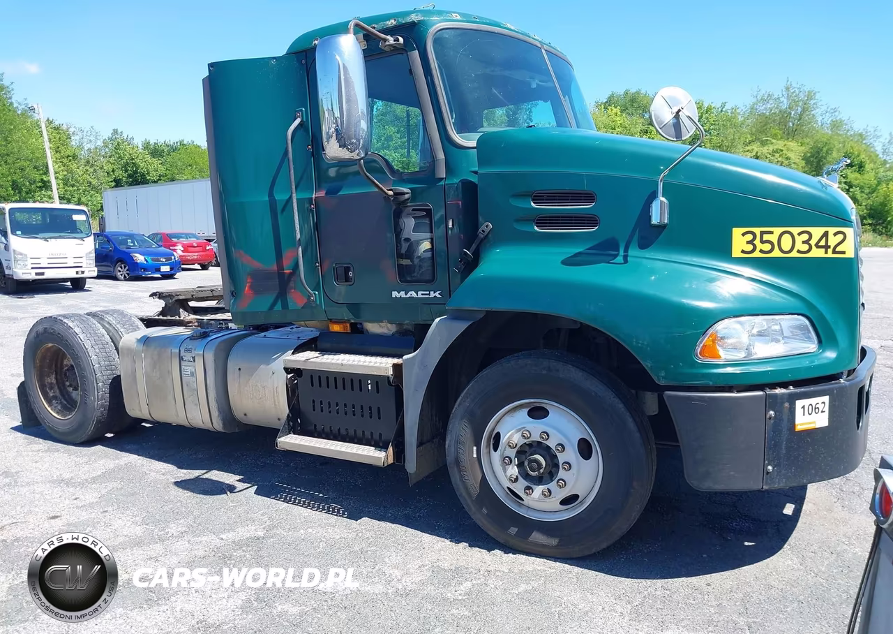 2016 Mack 600 Cxu600