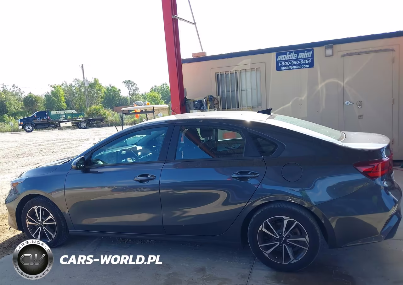 2023 Kia Forte Lxs VIN:3KPF24AD8PE585103 - 14