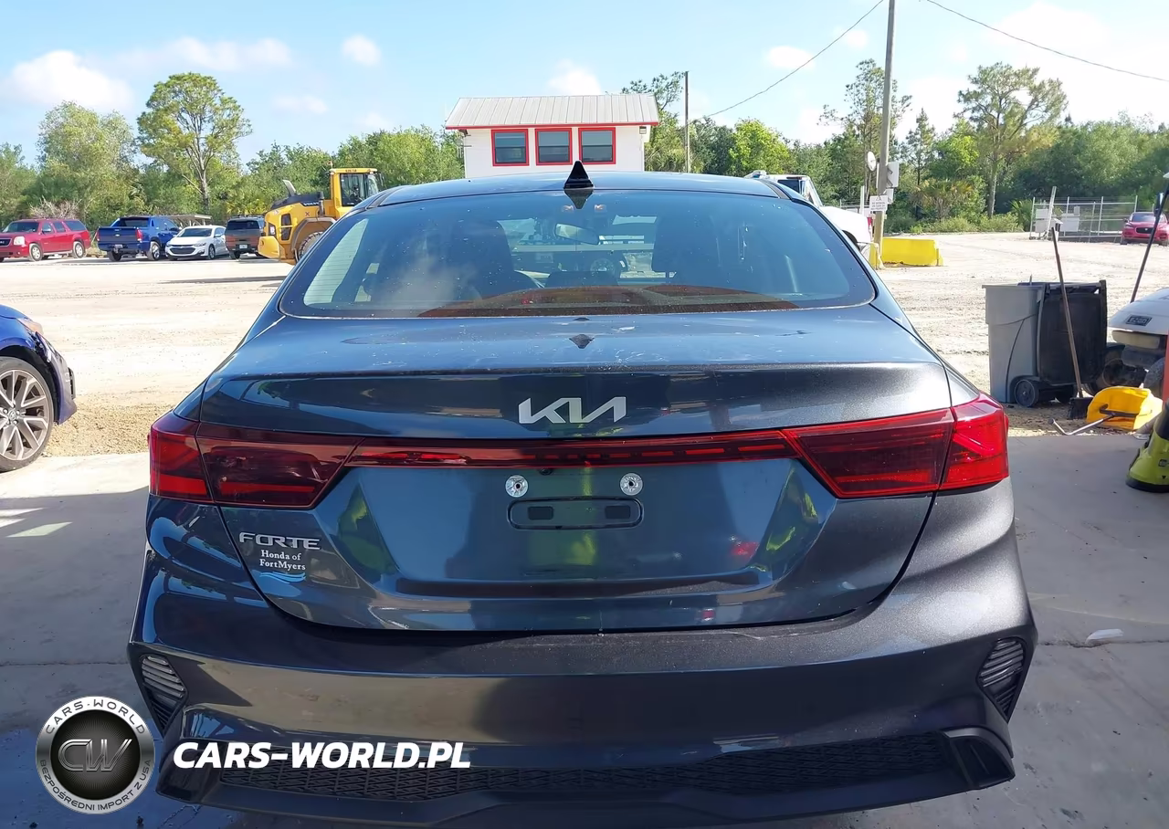 2023 Kia Forte Lxs VIN:3KPF24AD8PE585103 - 16