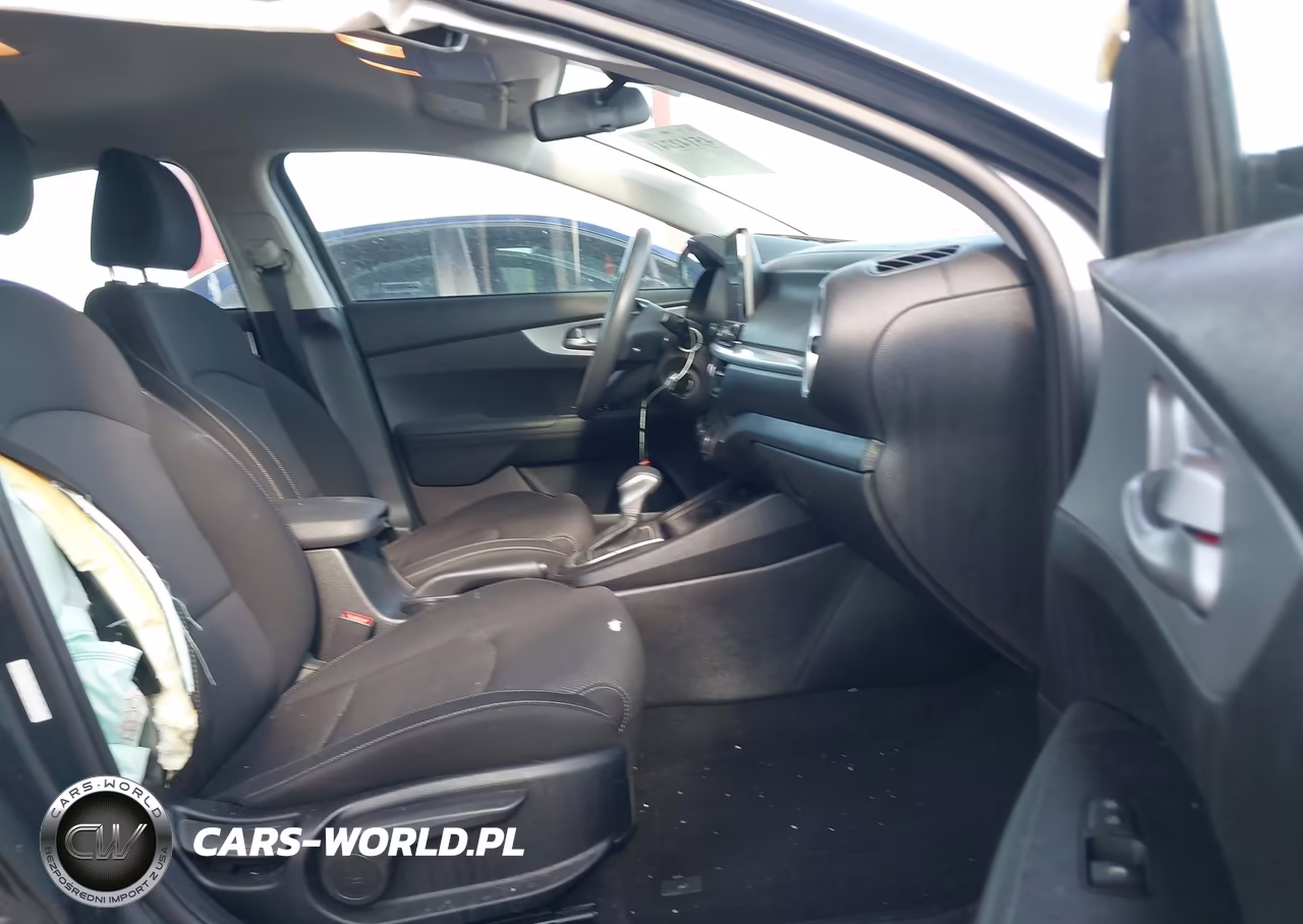 2023 Kia Forte Lxs VIN:3KPF24AD8PE585103 - 5