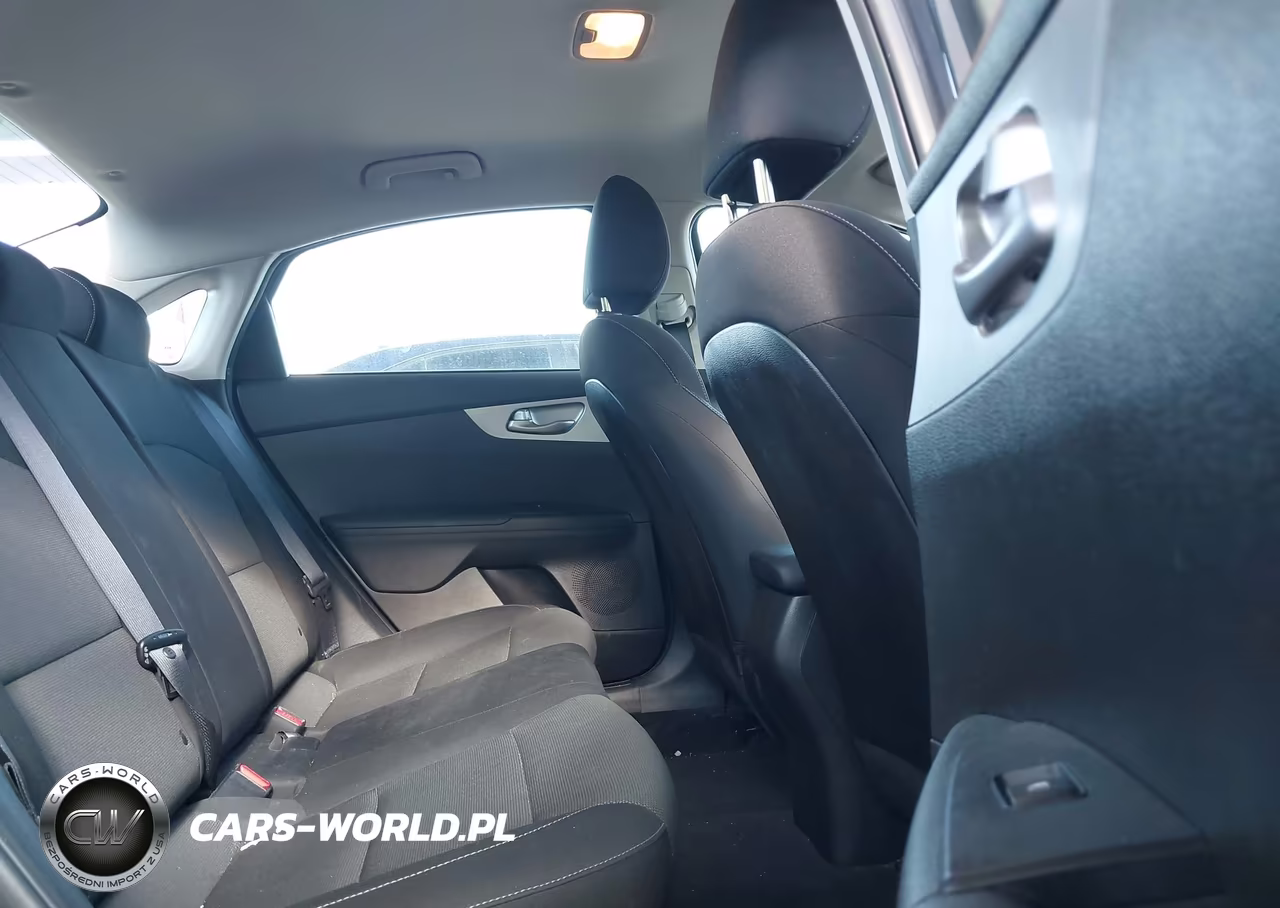 2023 Kia Forte Lxs VIN:3KPF24AD8PE585103 - 8