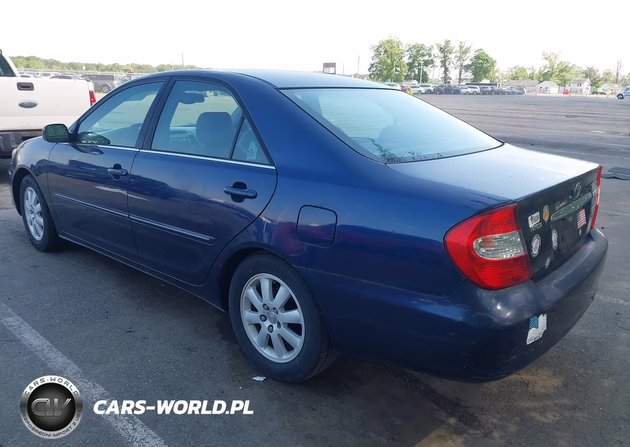 2002 Toyota Camry Xle VIN:4T1BE30K02U610498 - 3