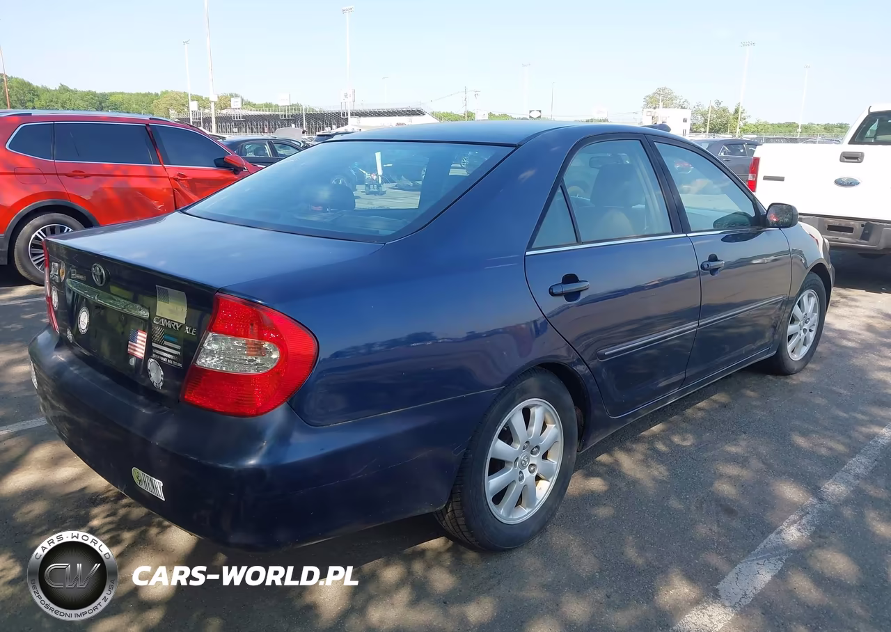 2002 Toyota Camry Xle VIN:4T1BE30K02U610498 - 4