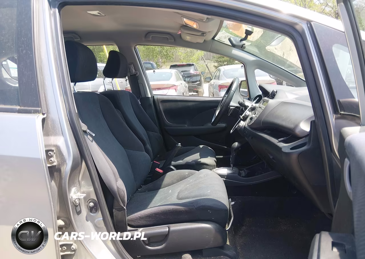 2010 Honda Fit Sport VIN:JHMGE8H42AS016579 - 5
