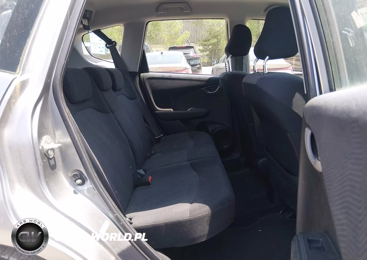 2010 Honda Fit Sport VIN:JHMGE8H42AS016579 - 8