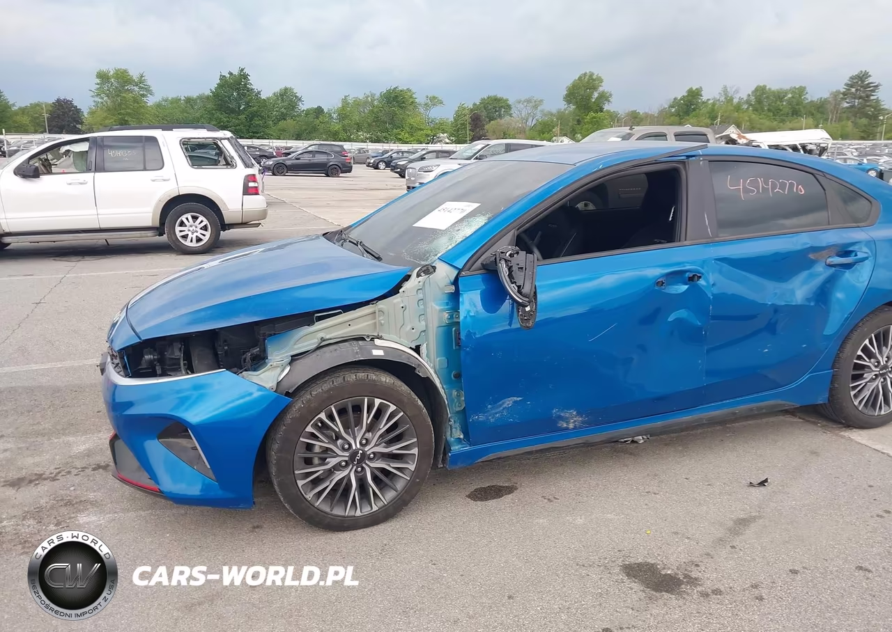 2023 Kia Forte Gt-Line VIN:3KPF54AD3PE610741 - 18