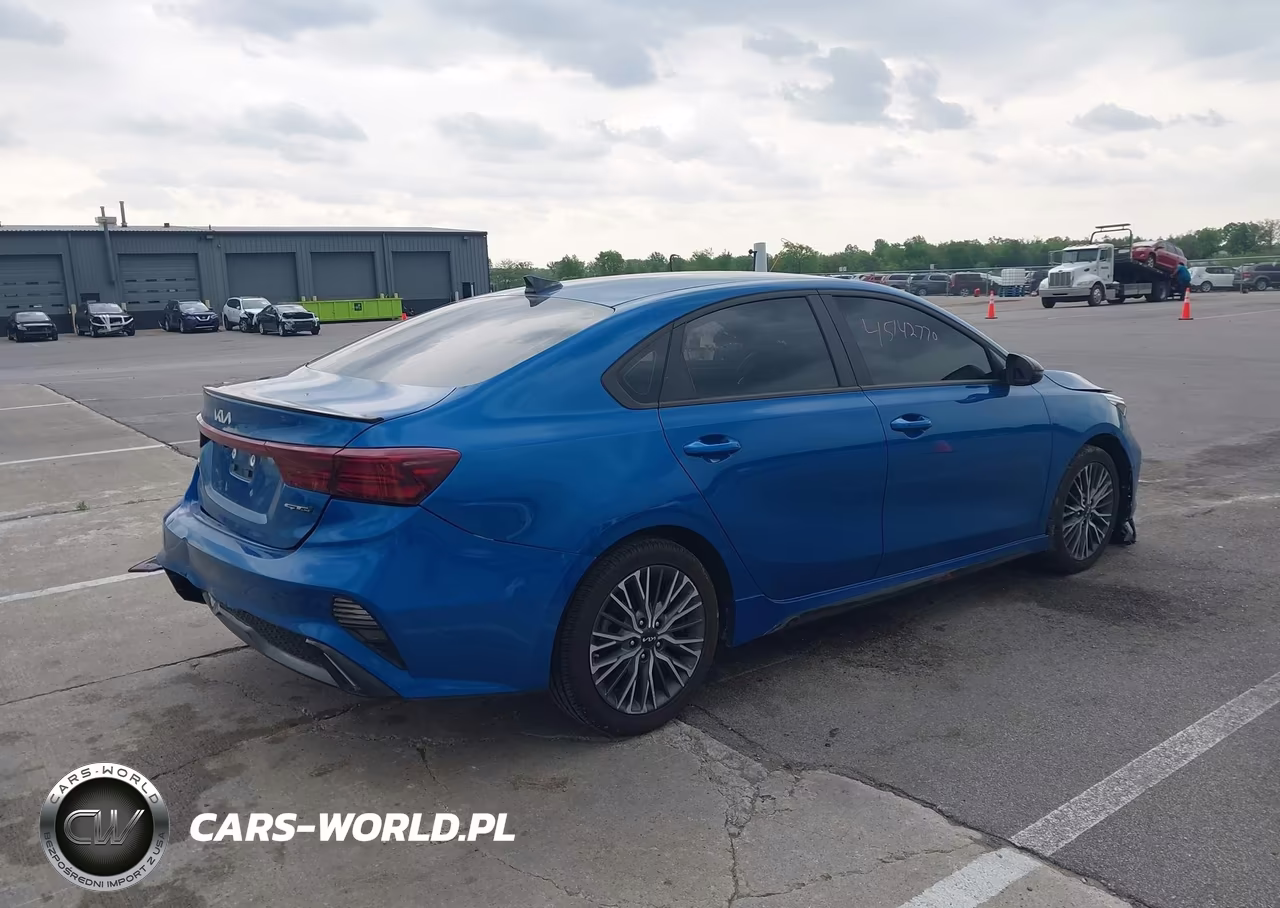 2023 Kia Forte Gt-Line VIN:3KPF54AD3PE610741 - 4