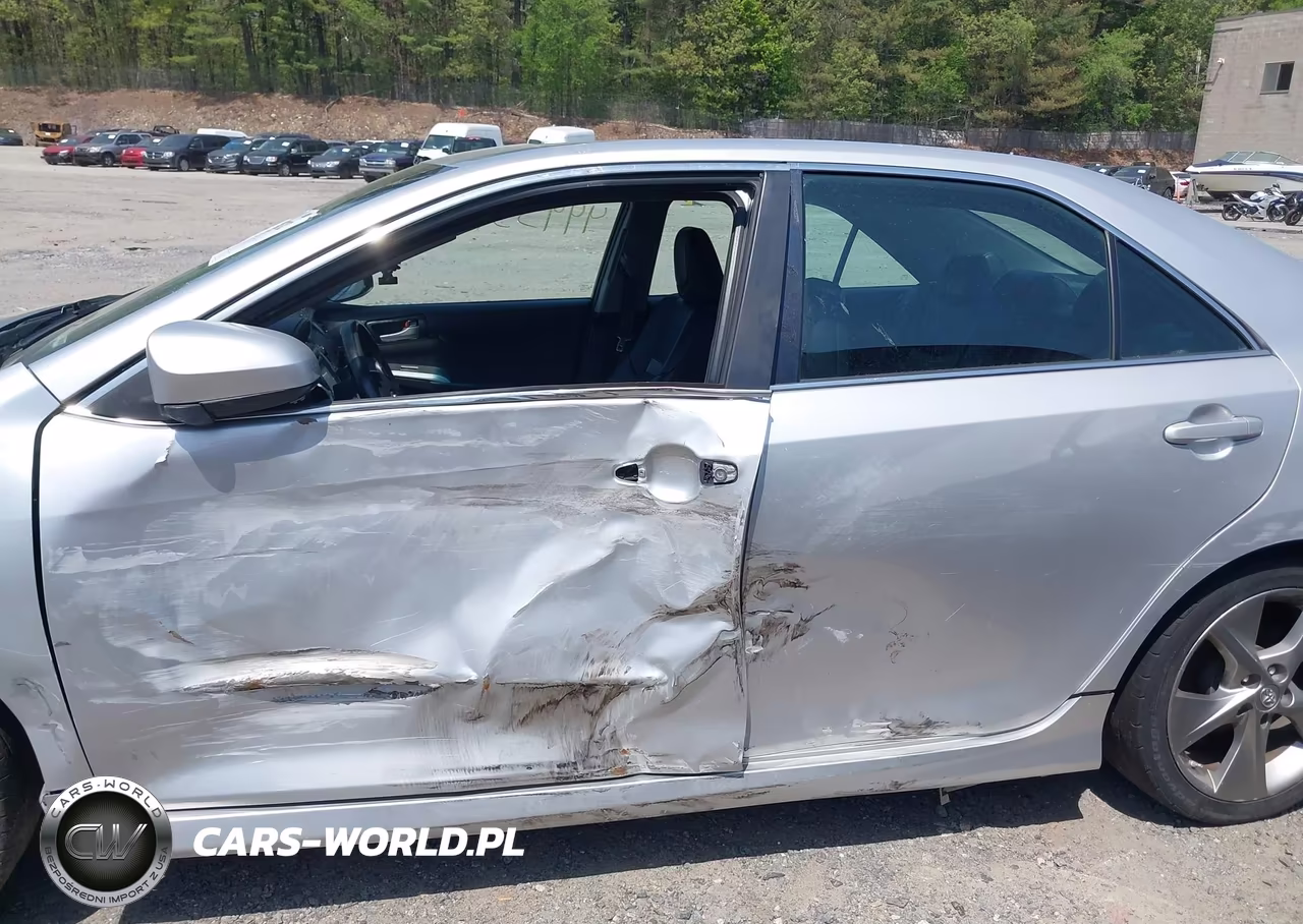 2014 Toyota Camry Se Sport VIN:4T1BF1FKXEU393393 - 15