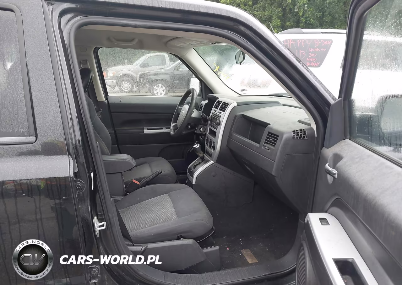2008 Jeep Patriot Sport VIN:1J8FF28W28D780531 - 5