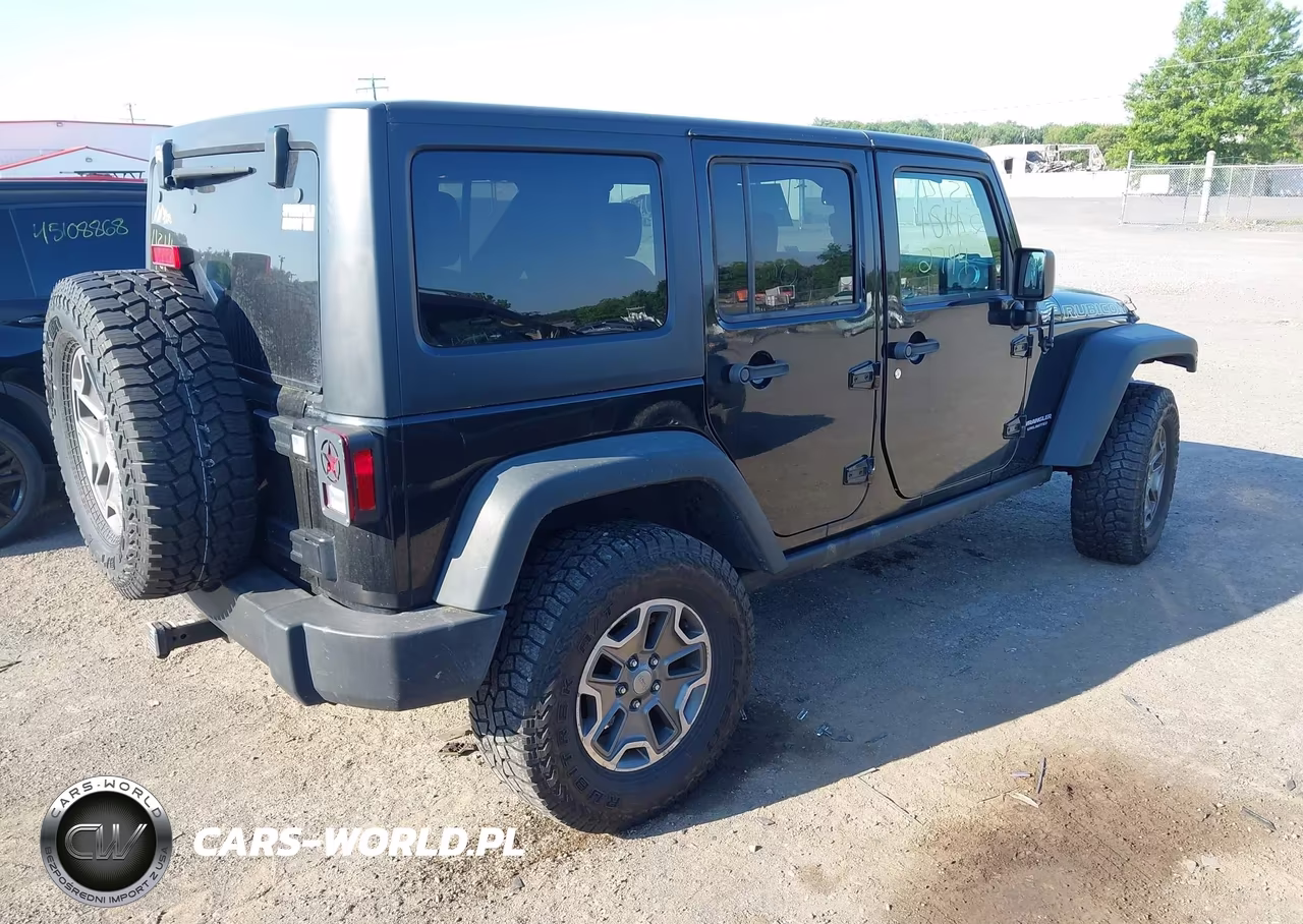 2016 Jeep Wrangler Unlimited Rubicon VIN:1C4BJWFG3GL125158 - 4