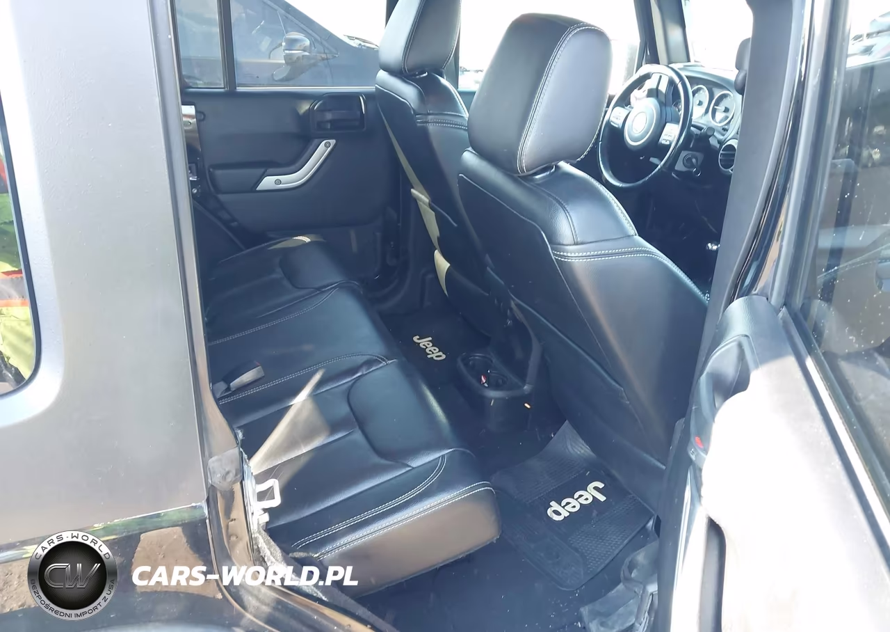 2016 Jeep Wrangler Unlimited Rubicon VIN:1C4BJWFG3GL125158 - 8