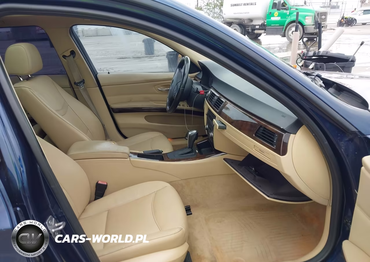 2011 BMW 328I xDrive VIN:WBAUU3C55BA542543 - 5