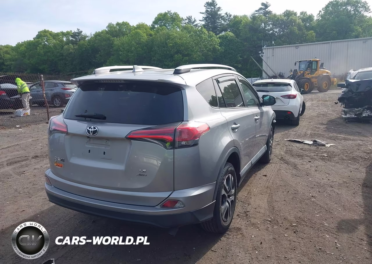 2017 Toyota Rav4 Le VIN:2T3BFREV3HW583929 - 4
