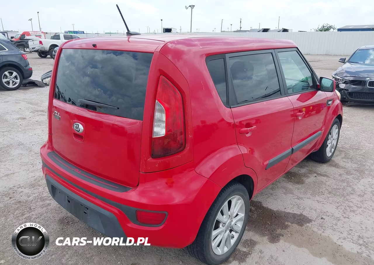 2013 Kia Soul VIN:KNDJT2A55D7504395 - 4