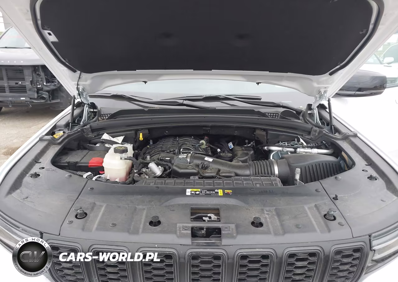 2025 Jeep Grand Cherokee L Altitude X 4X4 VIN:1C4RJKAG3S8685434 - 10