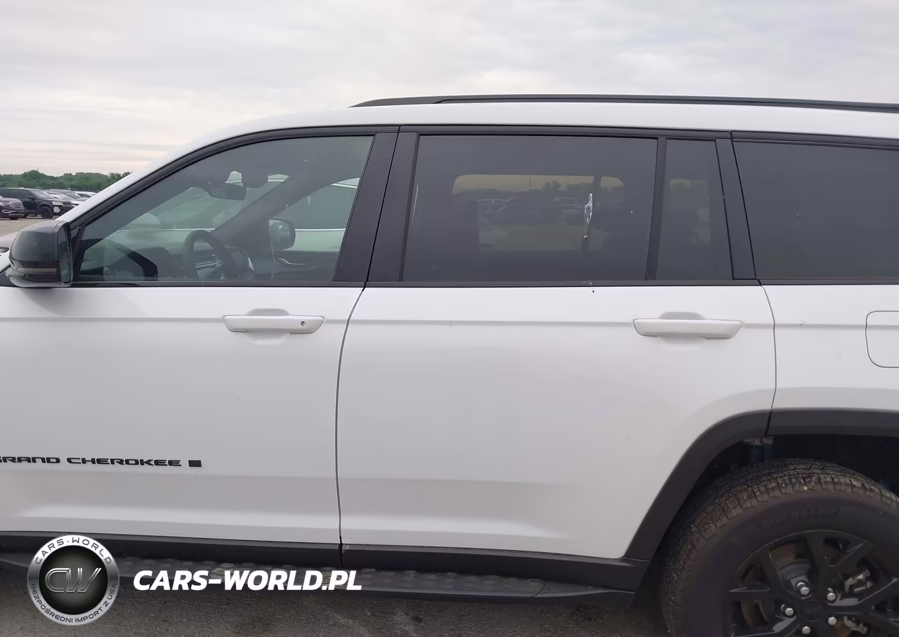 2025 Jeep Grand Cherokee L Altitude X 4X4 VIN:1C4RJKAG3S8685434 - 14